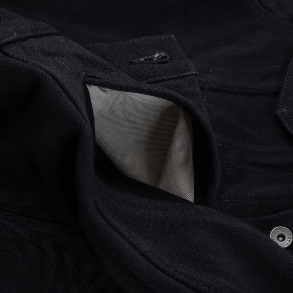 IH-526-SBG - 21oz Selvedge Denim Type III Jacket - Superblack (Fades To Grey) - Image 12