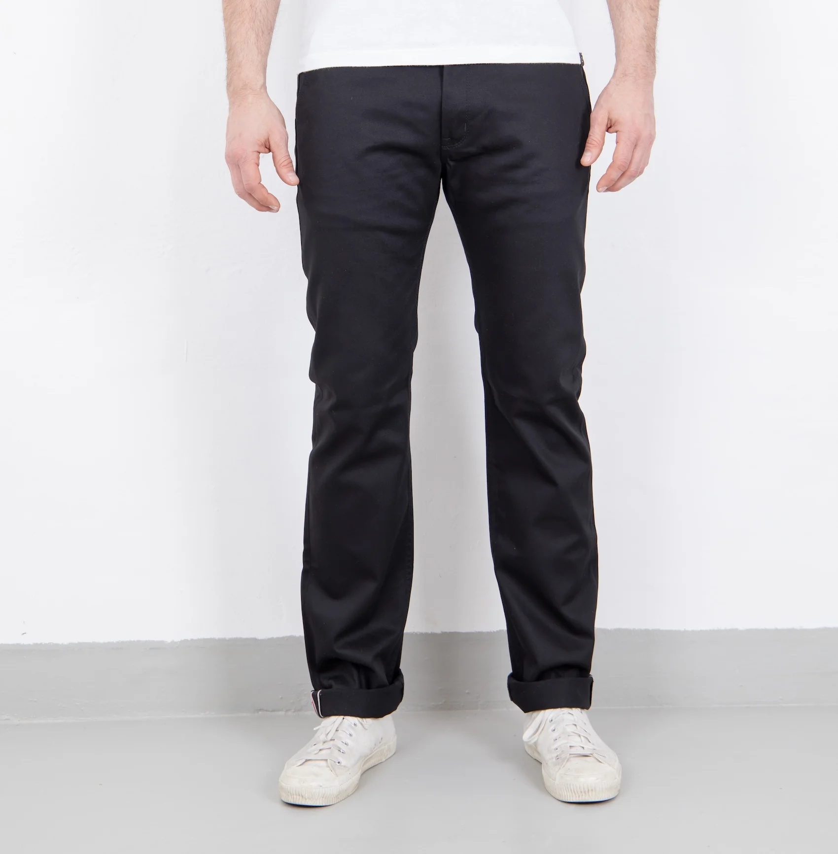 IH-721-BLK - 9oz Mercerised Selvedge Cotton Slim Tapered Chino - Black - Image 3