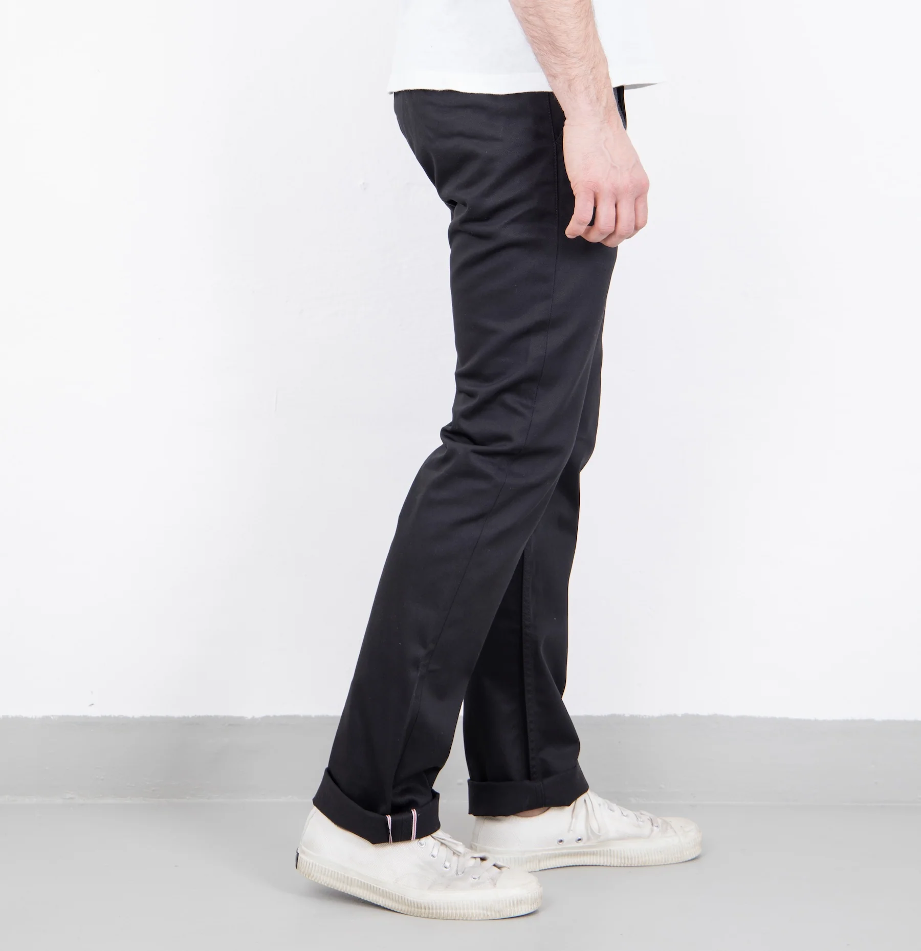 IH-721-BLK - 9oz Mercerised Selvedge Cotton Slim Tapered Chino - Black - Image 4