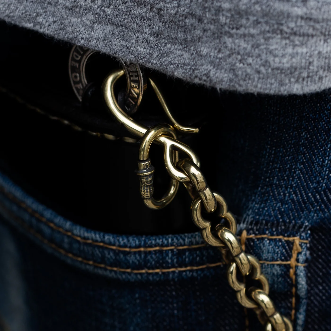 PE-PEANUTS-WALLET-CHAIN-BR - Peanuts & Co Peanuts WALLET CHAIN - Brass - Image 4