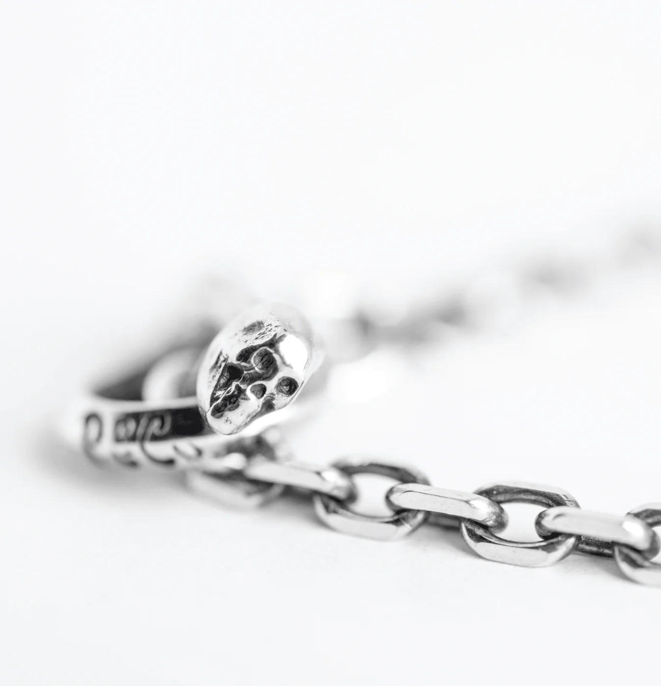 PE-SKULL-HOOK-CHAIN-50-SL - Peanuts & Co SKULL HOOK CHAIN (square) - Silver - Image 3