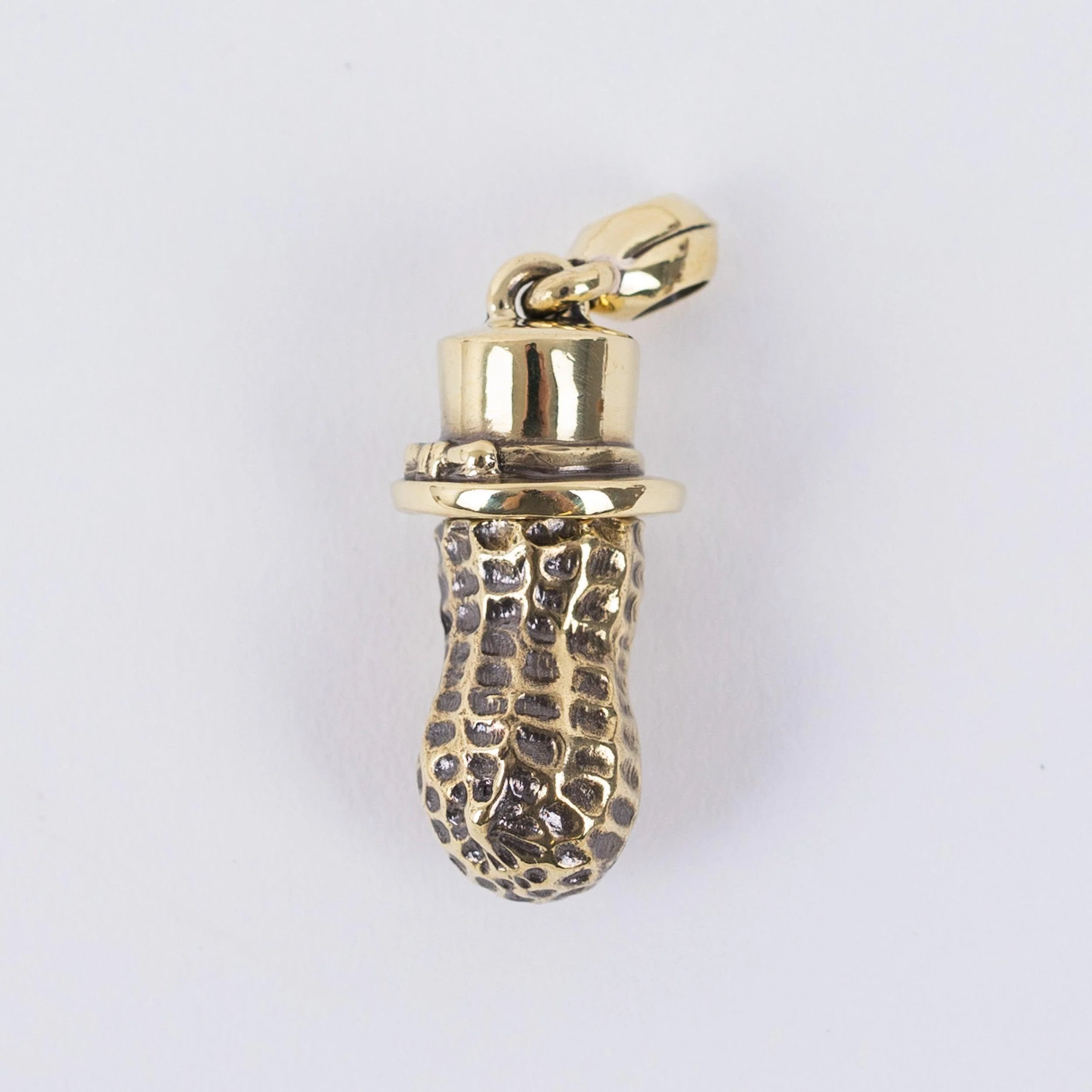 PE-X-LARGE-BERO-BR - Peanuts & Co X-LARGE BERO PEANUTS PENDANT - Brass - Image 4
